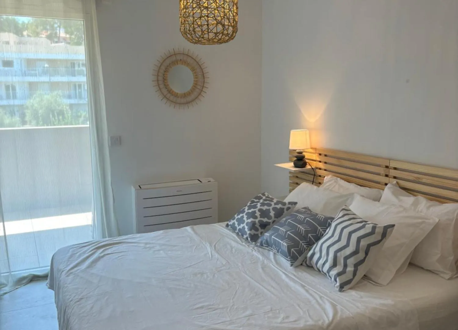 3 Pieces Neuf Piscine Debordement En Rooftop Villeneuve-Loubet 0*,  Francie