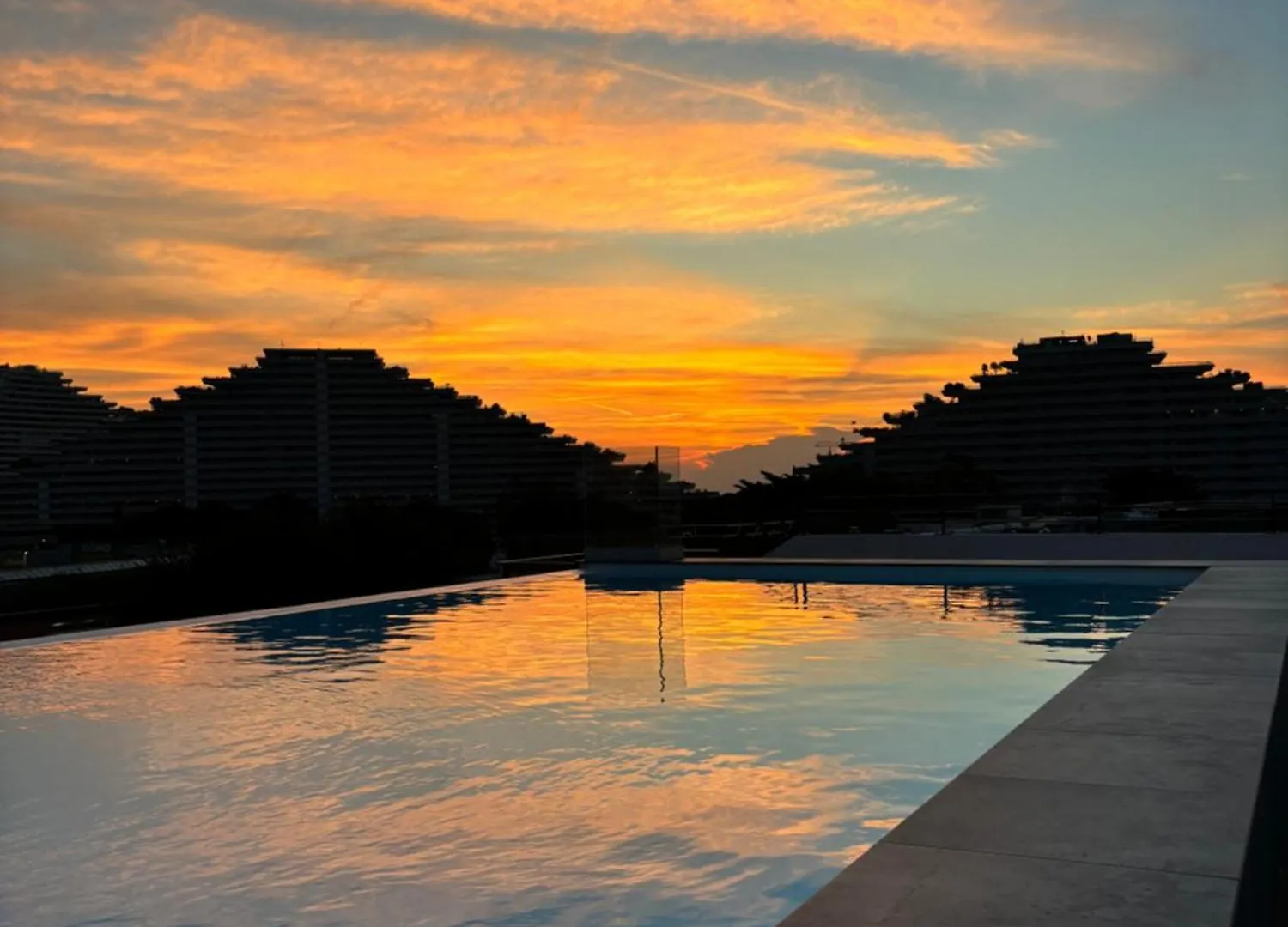 Apartmán 3 Pieces Neuf Piscine Debordement En Rooftop Villeneuve-Loubet
