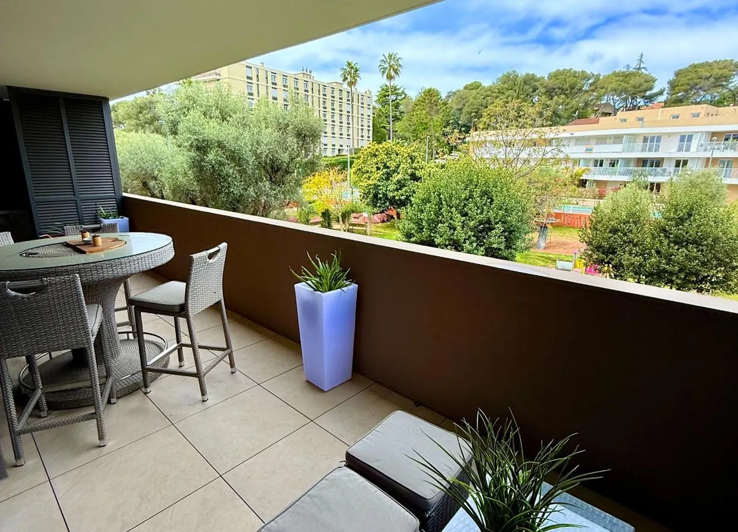 3 Pieces Neuf Piscine Debordement En Rooftop Villeneuve-Loubet